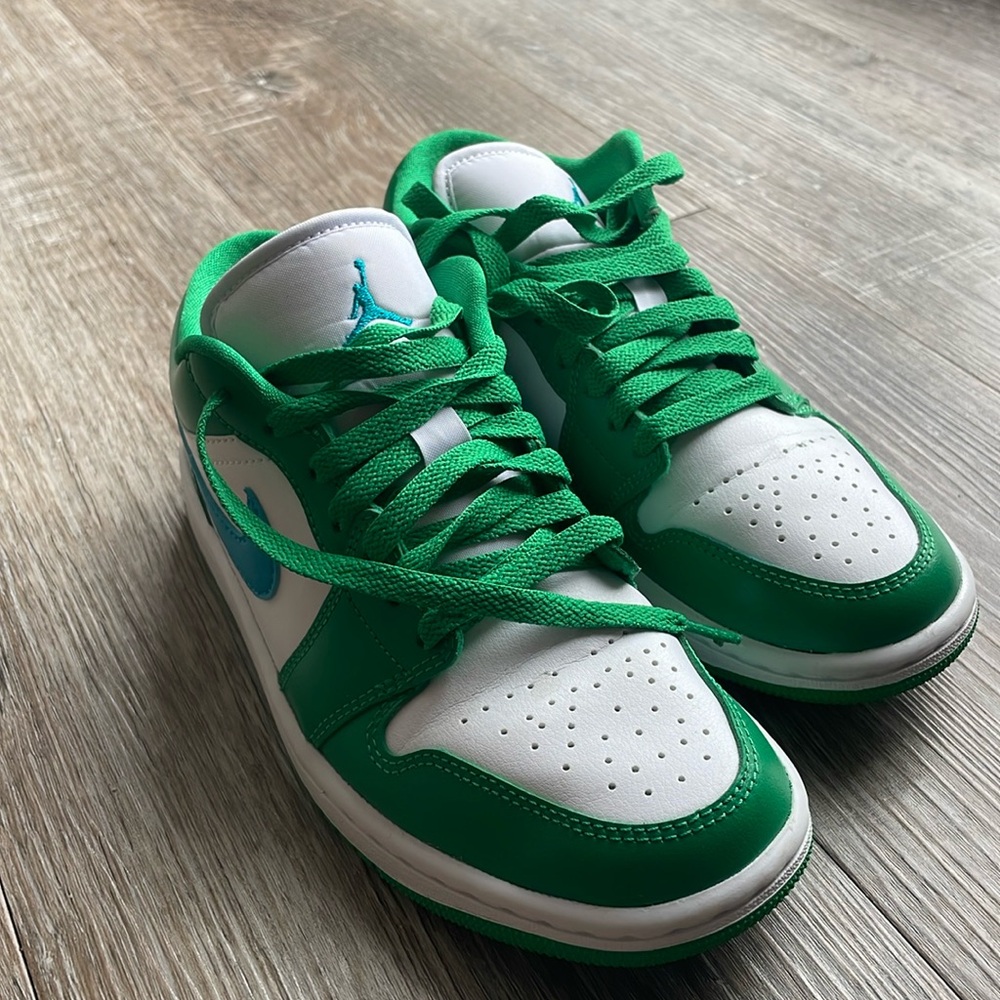 Air Jordans 1 (Low)
